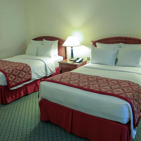 The Bristol Hotel Dubaj Kültér fotó