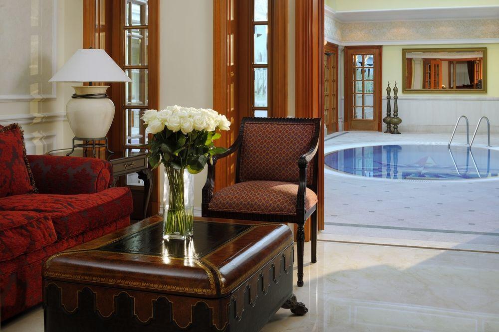 The Bristol Hotel Dubaj Kültér fotó