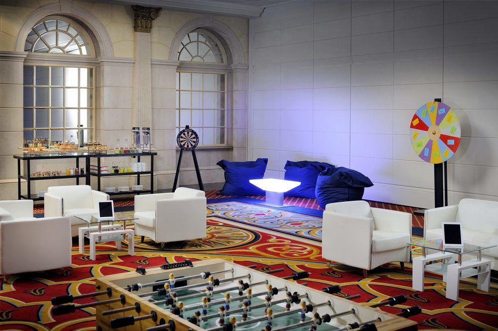 The Bristol Hotel Dubaj Kültér fotó