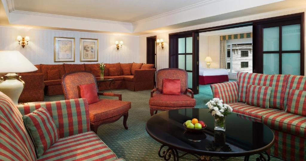 The Bristol Hotel Dubaj Kültér fotó