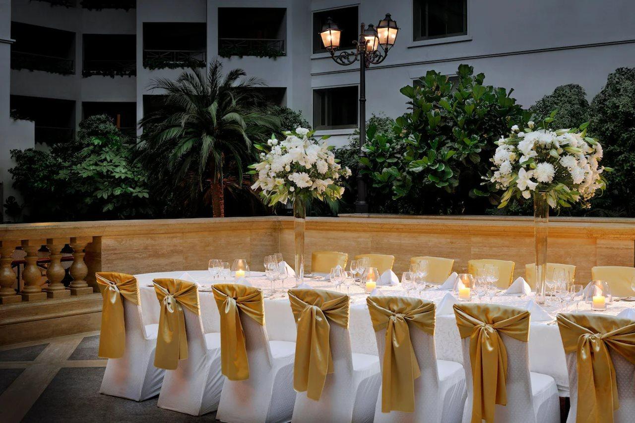 The Bristol Hotel Dubaj Kültér fotó