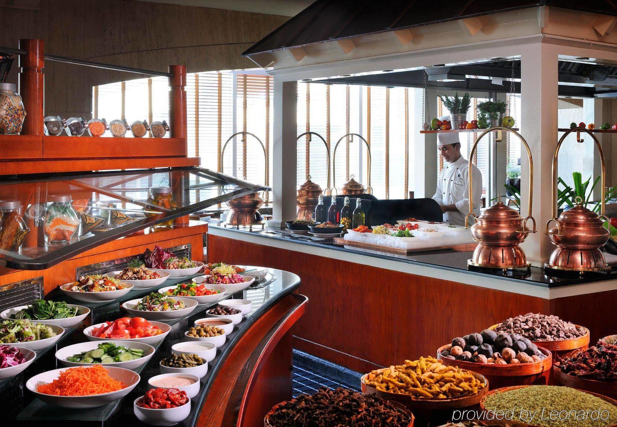 The Bristol Hotel Dubaj Kültér fotó