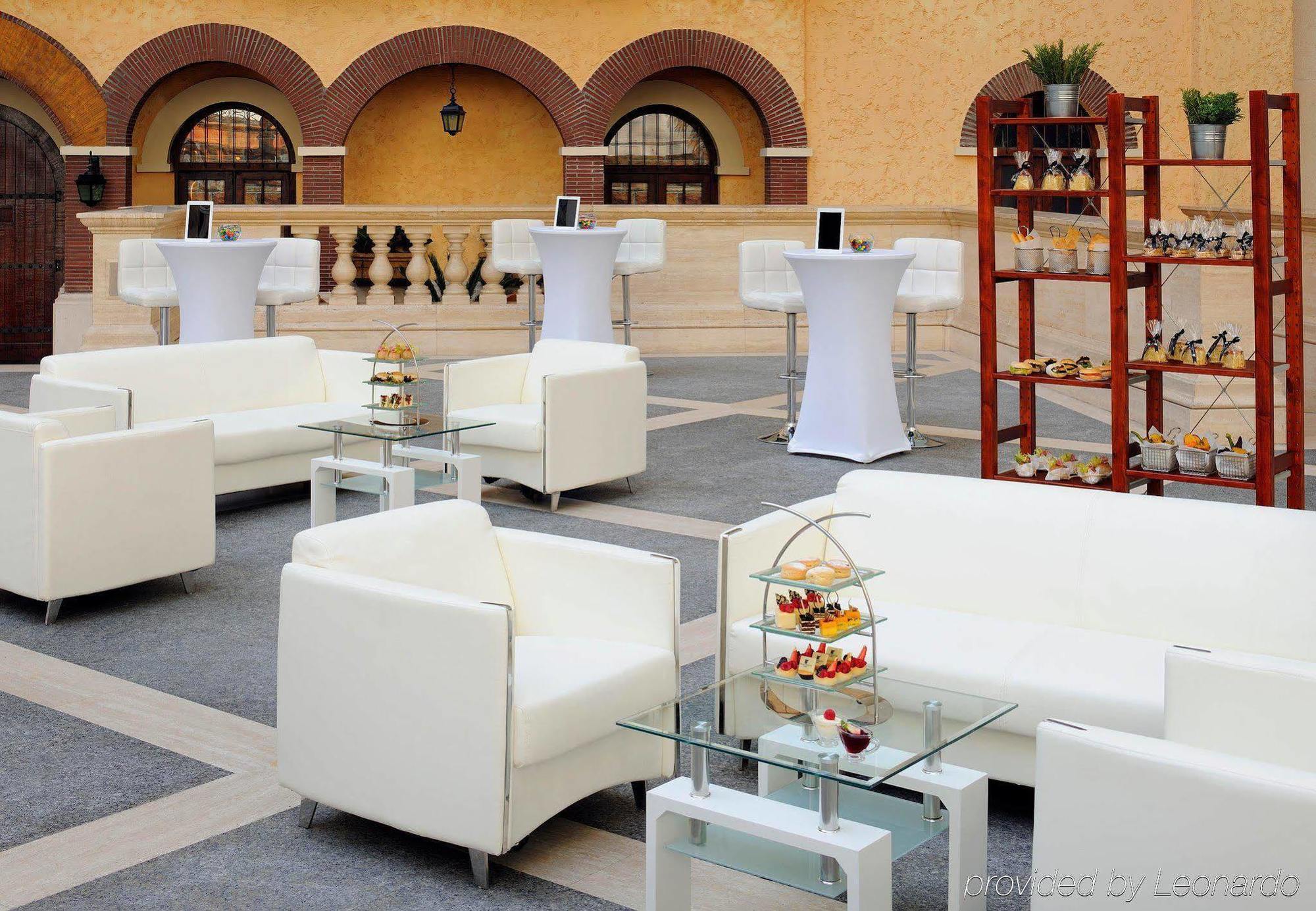 The Bristol Hotel Dubaj Kültér fotó
