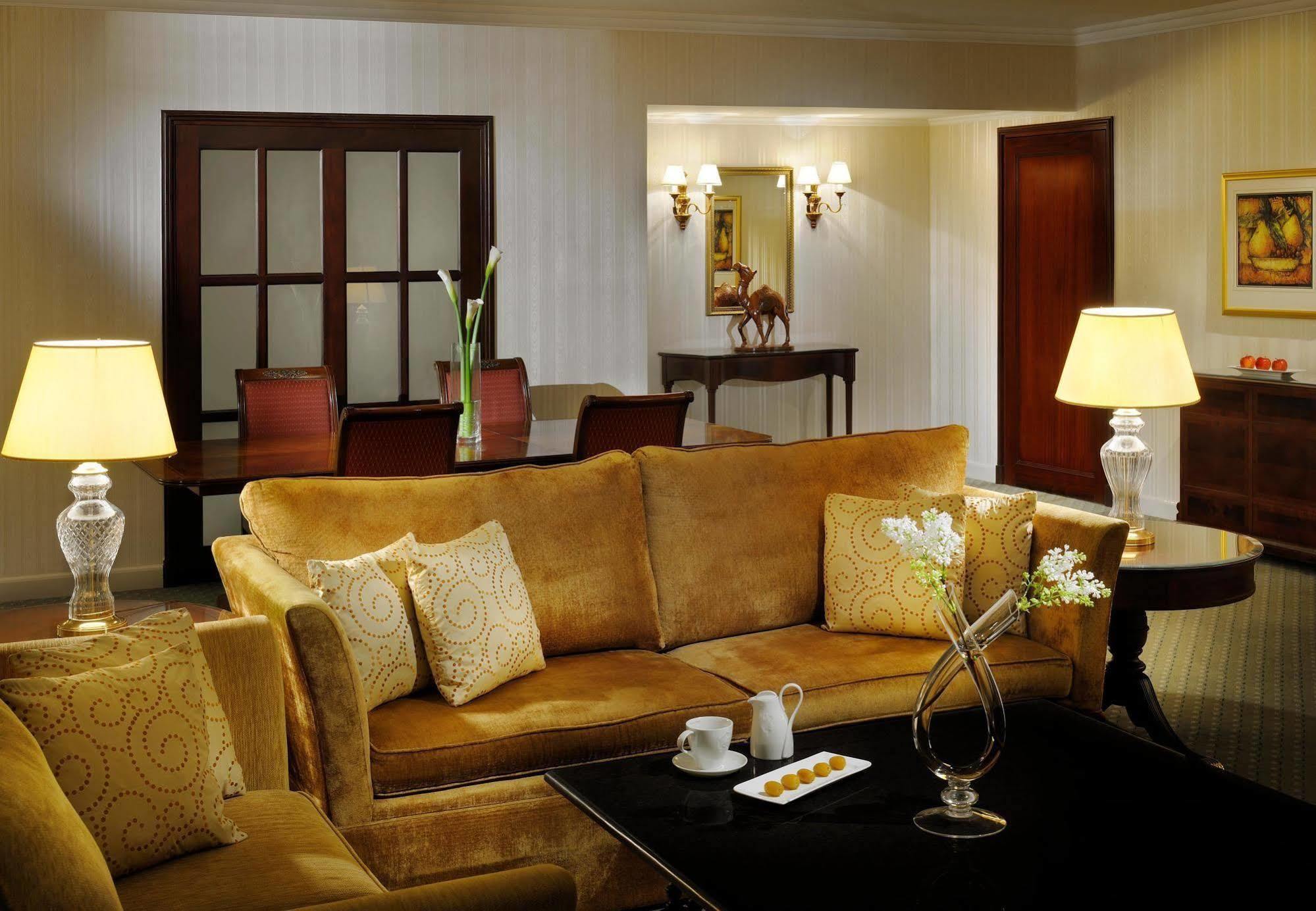 The Bristol Hotel Dubaj Kültér fotó
